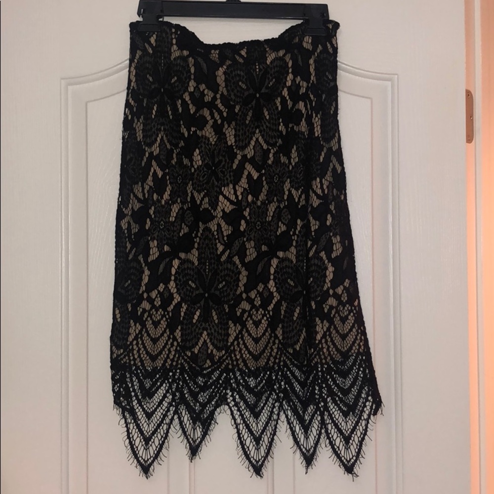 lace skirt